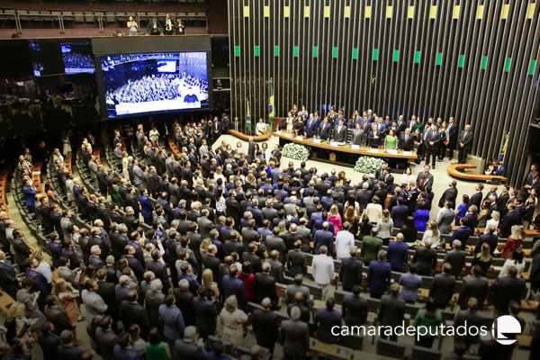 Um em cada dez deputados dobrou o patrimônio nos últimos 4 anos